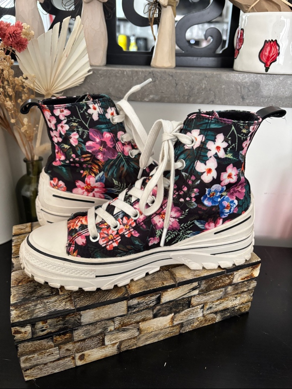 WISHBONE (6) Collection Floral High-Top Canvas Sneakers Black Pink Platform - 6 - Picture 3 of 16